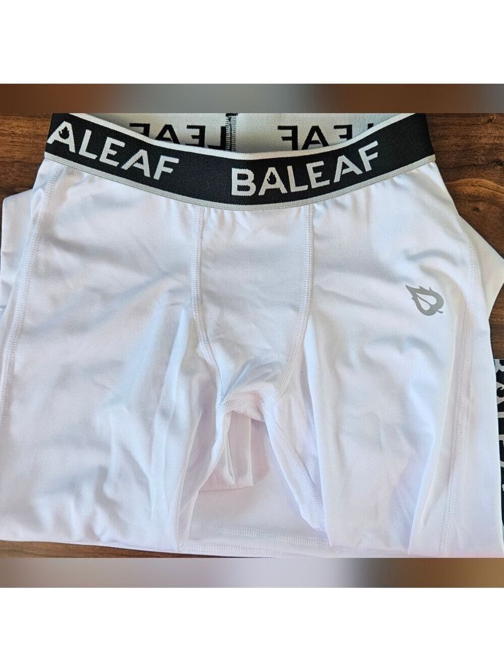 Baleaf Boy's White Compression Leggings Size Medium